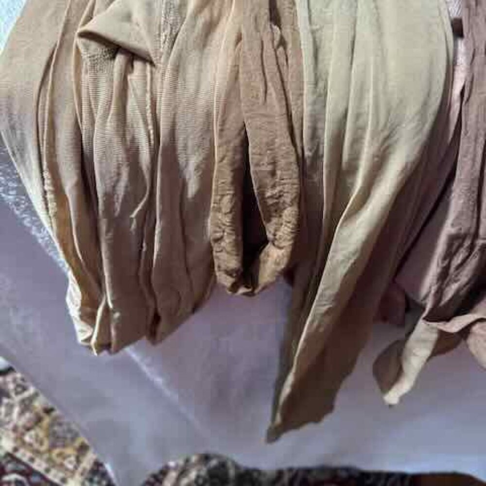 Lot of 15 Pairs Previously Worn Pantyhose - Picture 10 of 12
